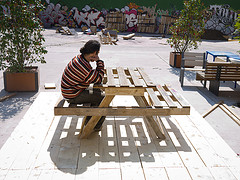 Mesa hecha con palés - Campo de la Cebada