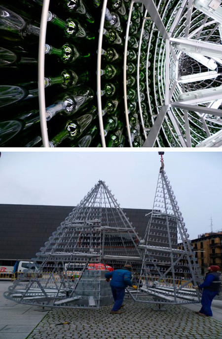 Árbol de navidad realizado con botellas de cristal - Mancomunidad de Pamplona